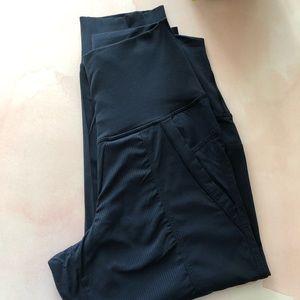 Awesome cropped joggers!